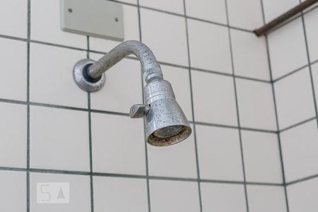 Casa à venda com 288m², 4 quartos e 6 vagasChuveiro