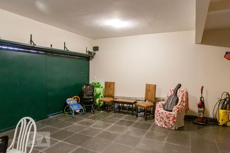 Casa à venda com 288m², 4 quartos e 6 vagasGaragem