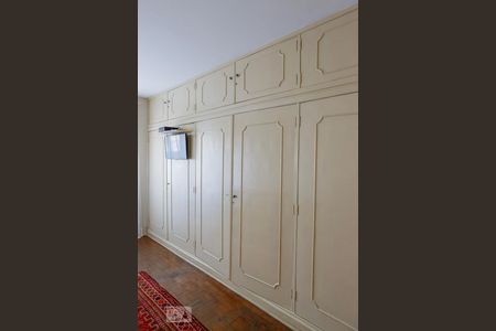 Casa à venda com 288m², 4 quartos e 6 vagasQuarto 1