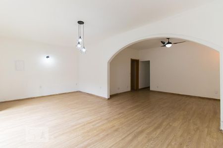 Sala de casa para alugar com 3 quartos, 350m² em Jardim Botucatu, São Paulo