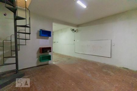 Casa para alugar com 350m², 3 quartos e 3 vagasSalão