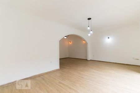 Sala de casa para alugar com 3 quartos, 350m² em Jardim Botucatu, São Paulo