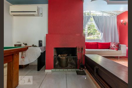 Detalhe Sala de casa à venda com 4 quartos, 150m² em Parque Urbano, Porto Alegre