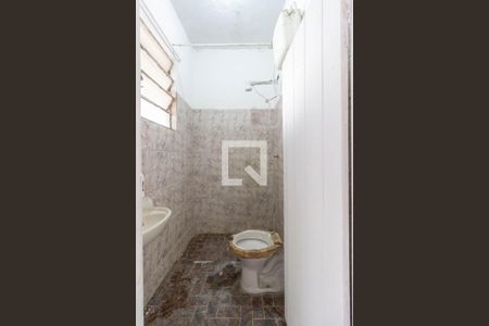 Banheiro de casa para alugar com 1 quarto, 43m² em Jardim Peri, São Paulo