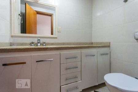 Banheiro de apartamento para alugar com 2 quartos, 86m² em Andaraí, Rio de Janeiro