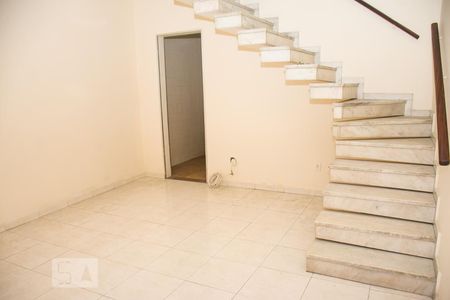 Sala de apartamento para alugar com 2 quartos, 68m² em Portuguesa, Rio de Janeiro