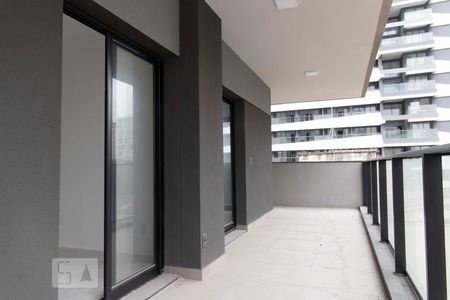 Apartamento à venda com 117m², 2 quartos e 2 vagas Apartamento à venda com 117m², 2 quartos e 2 vagasVaranda