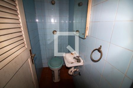 Casa à venda com 180m², 3 quartos e 2 vagasBanheiro de serviço