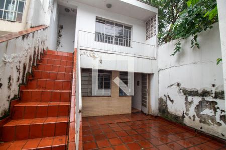 Casa à venda com 180m², 3 quartos e 2 vagasQuintal