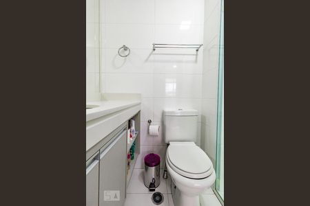 Apartamento à venda com 64m², 2 quartos e 1 vaga Apartamento à venda com 64m², 2 quartos e 1 vagaBanheiro Social