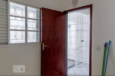 Casa à venda com 380m², 5 quartos e 4 vagas Casa à venda com 380m², 5 quartos e 4 vagasQuarto 4