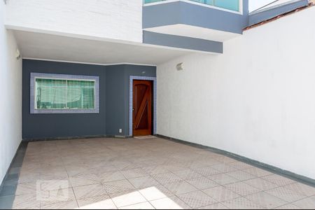 Casa à venda com 380m², 5 quartos e 4 vagas Casa à venda com 380m², 5 quartos e 4 vagasGaragem