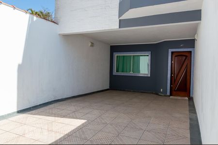 Casa à venda com 380m², 5 quartos e 4 vagas Casa à venda com 380m², 5 quartos e 4 vagasGaragem