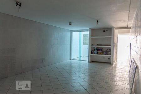 Casa à venda com 380m², 5 quartos e 4 vagas Casa à venda com 380m², 5 quartos e 4 vagasSalão de Festa
