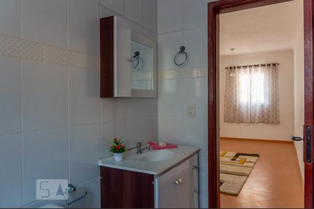 Casa à venda com 380m², 5 quartos e 4 vagas Casa à venda com 380m², 5 quartos e 4 vagasBanheiro da Suíte