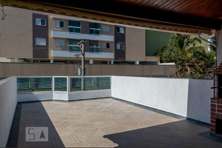 Casa à venda com 380m², 5 quartos e 4 vagas Casa à venda com 380m², 5 quartos e 4 vagasChurrasqueira