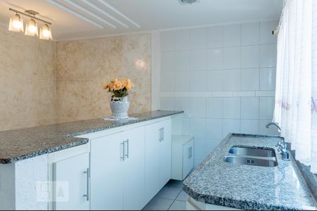 Casa à venda com 380m², 5 quartos e 4 vagas Casa à venda com 380m², 5 quartos e 4 vagasCozinha