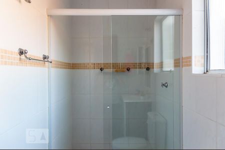 Casa à venda com 380m², 5 quartos e 4 vagas Casa à venda com 380m², 5 quartos e 4 vagasBanheiro 1