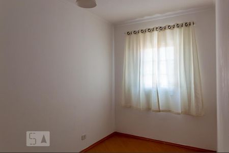 Casa à venda com 380m², 5 quartos e 4 vagas Casa à venda com 380m², 5 quartos e 4 vagasQuarto 2