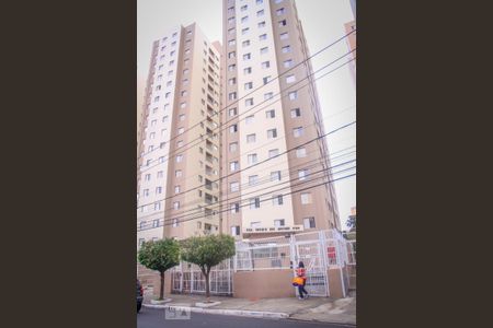 Apartamento para alugar com 64m², 3 quartos e 1 vagaFachada