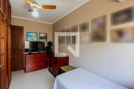 Casa de condomínio à venda com 240m², 2 quartos e 3 vagasQuarto 2