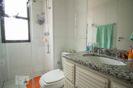 Apartamento para alugar com 173m², 3 quartos e 4 vagasBanheiro do Quarto 1
