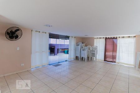 Apartamento para alugar com 50m², 2 quartos e 1 vaga Apartamento para alugar com 50m², 2 quartos e 1 vagaÁrea comum - Salão de festas