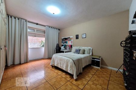 Casa à venda com 400m², 4 quartos e 6 vagas Casa à venda com 400m², 4 quartos e 6 vagasQuarto