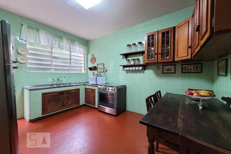 Cozinha de casa à venda com 4 quartos, 400m² em Cristal, Porto Alegre