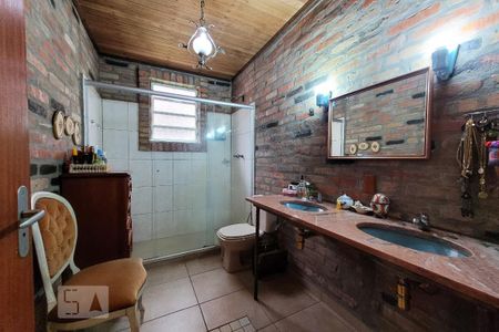 Casa à venda com 400m², 4 quartos e 6 vagas Casa à venda com 400m², 4 quartos e 6 vagasBanheiro da Suíte