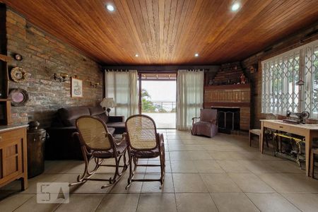 Casa à venda com 400m², 4 quartos e 6 vagas Casa à venda com 400m², 4 quartos e 6 vagasEspaço Gourmet