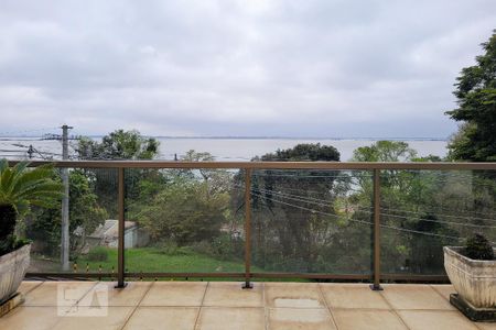Casa à venda com 400m², 4 quartos e 6 vagas Casa à venda com 400m², 4 quartos e 6 vagasSacada