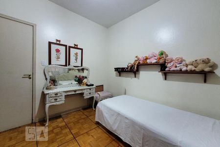 Casa à venda com 400m², 4 quartos e 6 vagas Casa à venda com 400m², 4 quartos e 6 vagasQuarto
