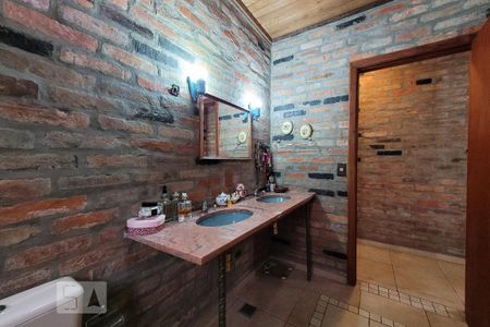 Casa à venda com 400m², 4 quartos e 6 vagas Casa à venda com 400m², 4 quartos e 6 vagasBanheiro da Suíte