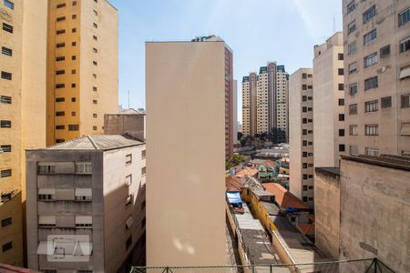 Vista da sala  de apartamento para alugar com 1 quarto, 51m² em Aclimação, São Paulo