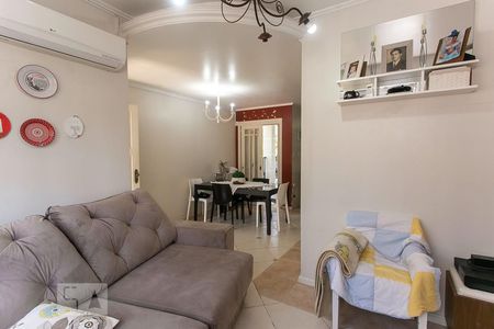 Sala de Estar de casa à venda com 3 quartos, 156m² em Vila Assunção, Porto Alegre