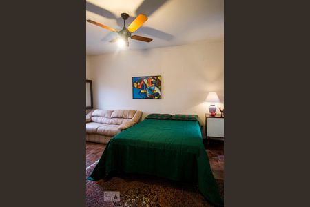 Casa à venda com 260m², 3 quartos e 3 vagasSuíte