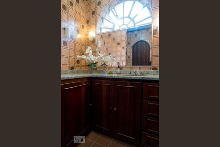 Casa à venda com 260m², 3 quartos e 3 vagasBanheiro Social