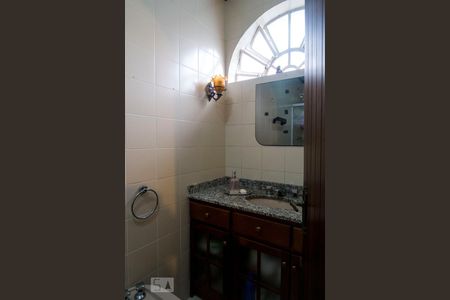 Casa à venda com 260m², 3 quartos e 3 vagasBanheiro da Suíte