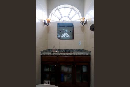 Casa à venda com 260m², 3 quartos e 3 vagasBanheiro da Suíte