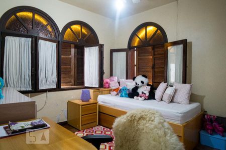 Casa à venda com 260m², 3 quartos e 3 vagasQuarto 2