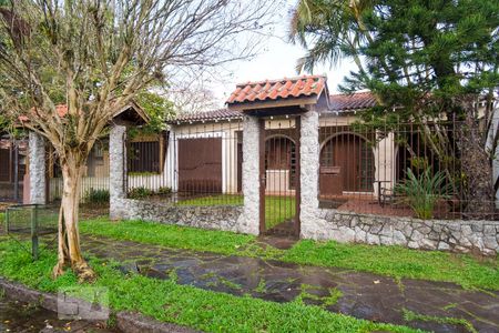 Casa à venda com 260m², 3 quartos e 3 vagasFachada