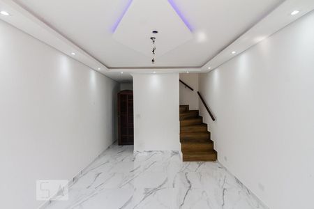 Casa à venda com 180m², 3 quartos e 6 vagasSala