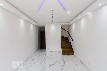 Sala de casa à venda com 3 quartos, 180m² em Jardim Ana Rosa, São Paulo