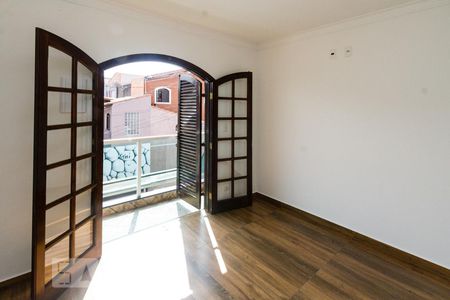 Casa à venda com 180m², 3 quartos e 6 vagasSuite