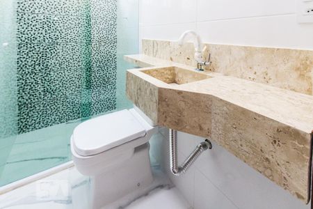 Banheiro de casa à venda com 3 quartos, 180m² em Jardim Ana Rosa, São Paulo