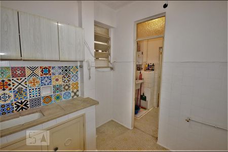 Apartamento à venda com 52m², 2 quartos e sem vagaCozinha