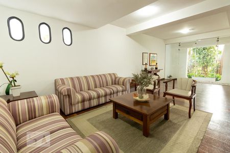 Apartamento para alugar com 215m², 4 quartos e 3 vagas Apartamento para alugar com 215m², 4 quartos e 3 vagasÁrea comum - Salão de Festa