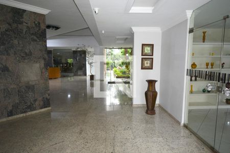 Apartamento à venda com 68m², 2 quartos e 2 vagasHall social