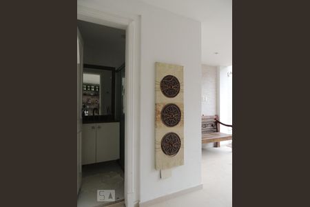 Casa de condomínio à venda com 190m², 4 quartos e 2 vagasBanheiro 2